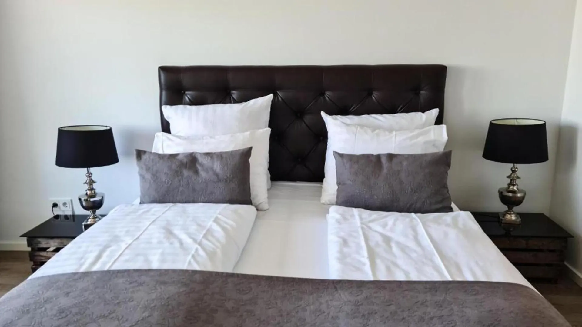 Rheinblick Apartments Cologne 3*,