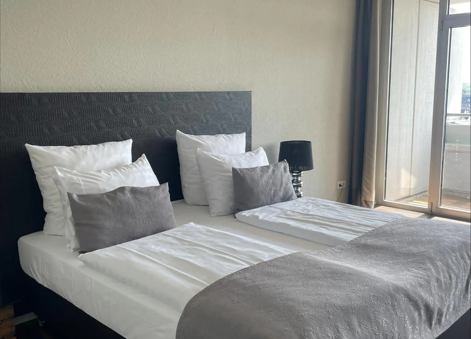 Rheinblick Apartments Cologne