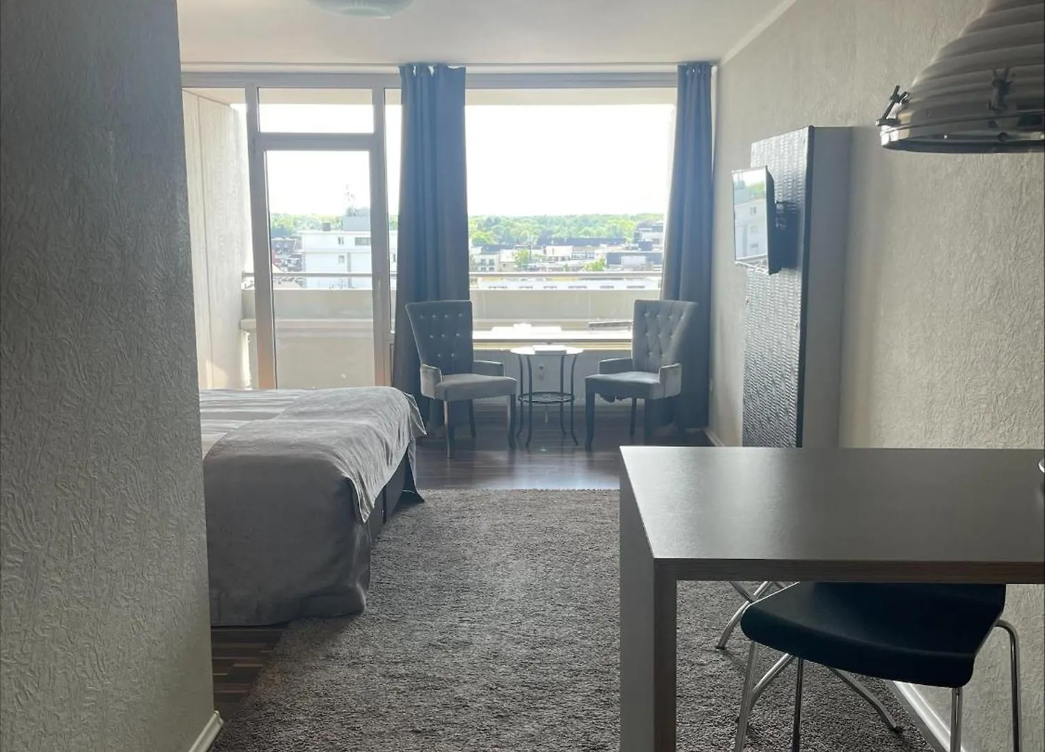 Rheinblick Apartments Cologne 3*,